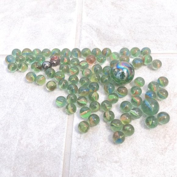 NEW 80 + Glass Marble Beads - Picture 1 of 3